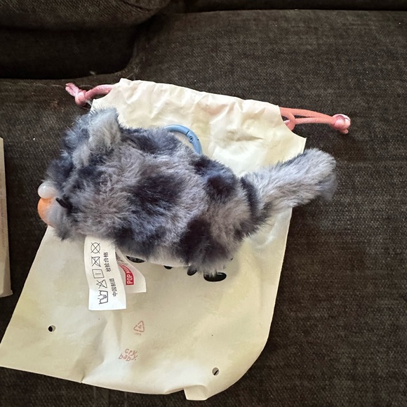 POP MART CRYBABY Wild but Cutie Series Vinyl Plush Pendant - Picture 8 of 10